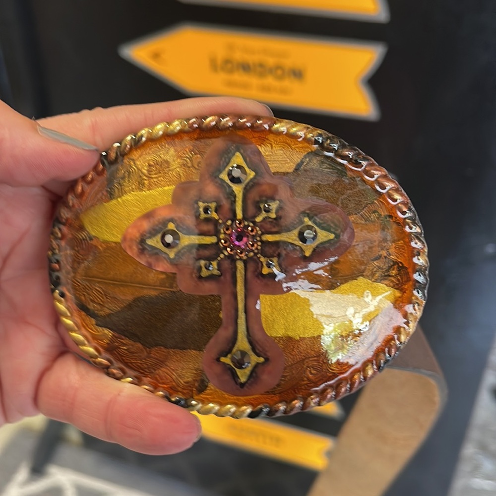 COPY - Virgin saints and angels brown belt with cross buckle - Picture 5 of 6